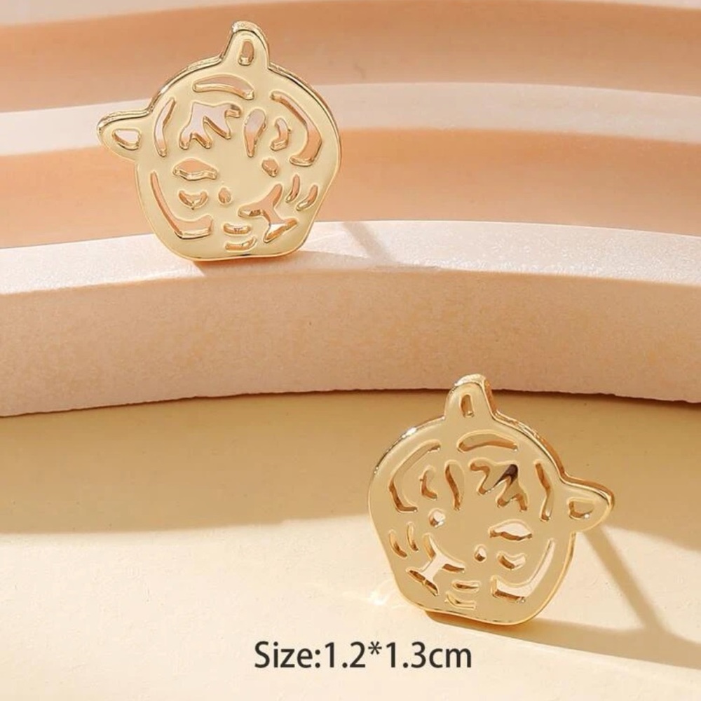 🐅 Tiger Earrings 🐅 - Picture 3 of 3